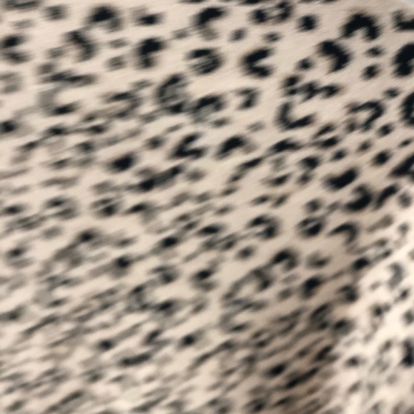 Leopard print versatile shrug , new w /out tags - Picture 3 of 3